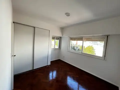 Alquiler amplio Depto 2 Amb en Villa Devoto