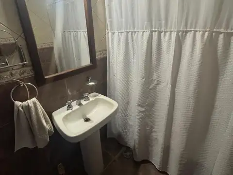 Casa 3 ambientes con 2 baños