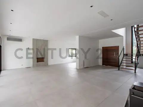 Casa 4 ambientes con 4 baños