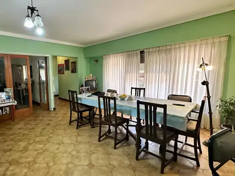 Casa 5 ambientes con 5 baños