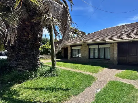 Chalet en Barrio Caisamar