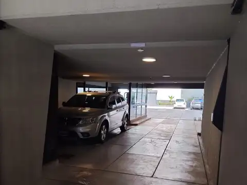 VENTA COCHERA CUBIERTA EN BELGRANO