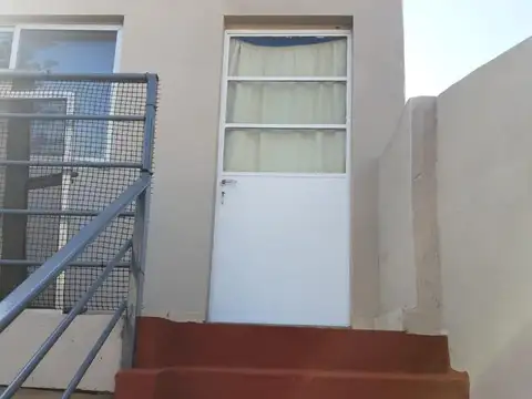 Depto Tipo Casa en Venta en Villa Sarmiento, USD 80.000