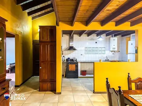 Casa en Venta con 2 cocheras