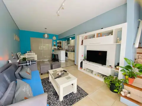 Depto Tipo Casa en Venta con 1 cocheras