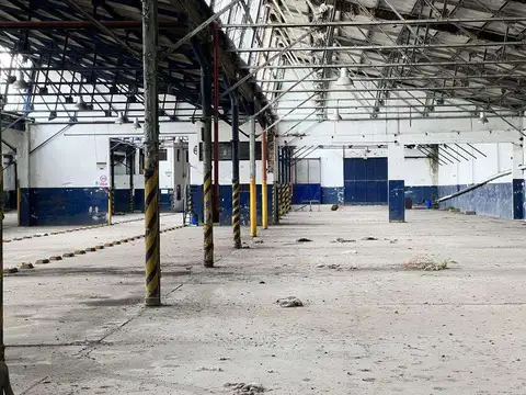 Galpon en Venta 107  mts Fondo