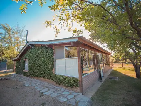 CASA MAS LOCAL SOBRE AVDA. SANTA ROSA DEL CONLARA.VENTA