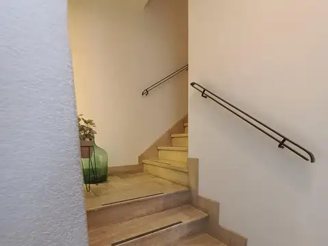 Casa 8 ambientes con 3 baños