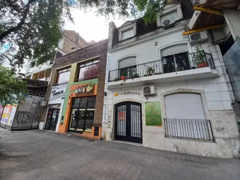 Casa corte antiguo,  3 pisos, cochera - Av.  Pellegrini 400 - Centro Rosario | Venta