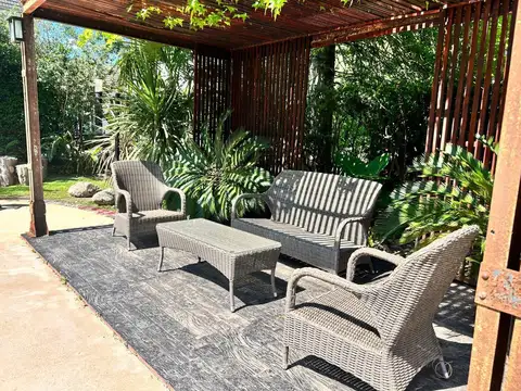 Casa 5 ambientes con 4 baños