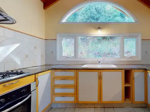 Casa unica 4 dormitorios, jardin, Vista al lago Bº Belgrano