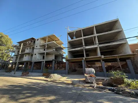 Corrientes 409 y  Córdoba