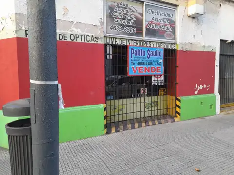 Local Comercial con Sótano en Esquina