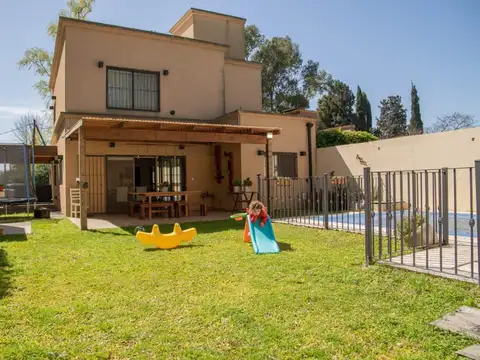 Avellaneda Esq Tacuari