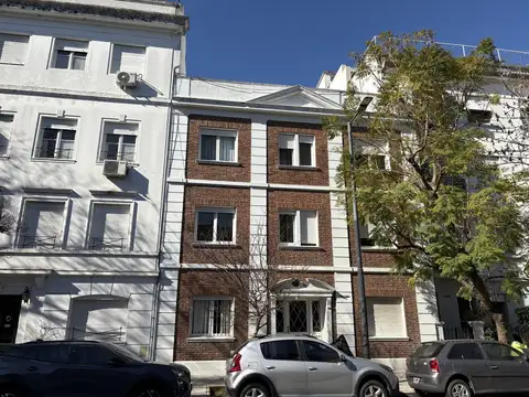 Departamento 2 ambientes en Alquiler - 1er Piso por Escalera - Belgrano R