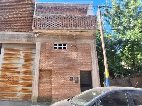 Galpón de 210 m2 Barrio Industrial
