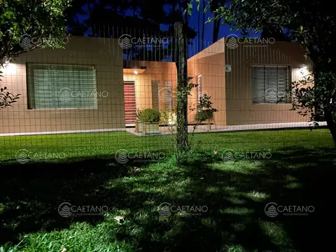 Casa 3 ambientes con 2 baños