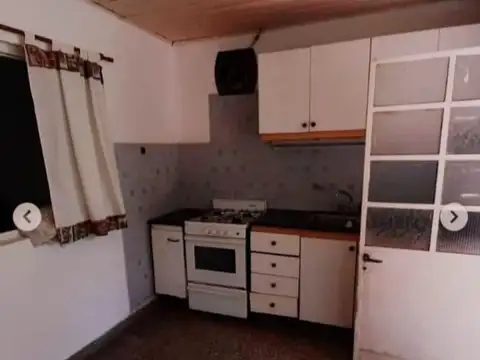 Casa  de 3 ambientes con pileta en Navarro