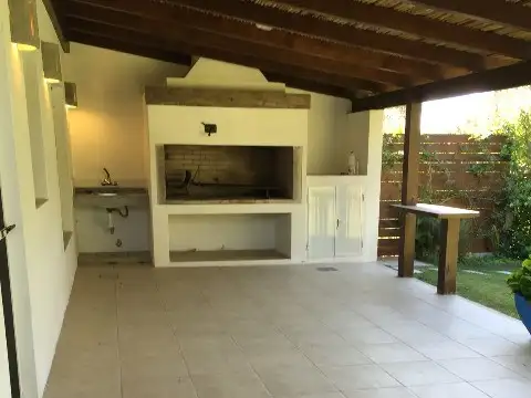 Casa en Alquiler Temporal de 4 dormitorios