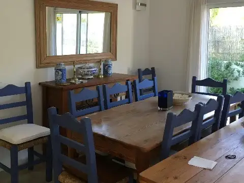 Casa en Alquiler Temporal con 1 cochera