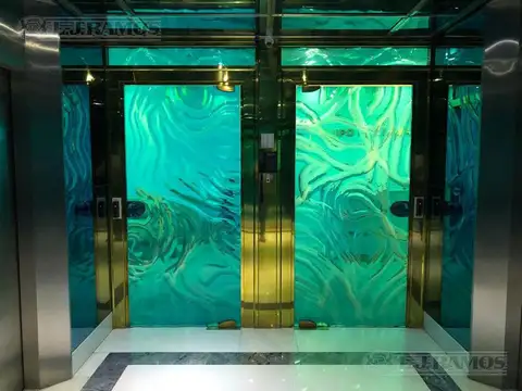 Oficina en Alquiler con 4 cocheras