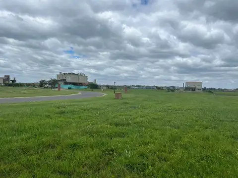 Terreno en Venta en San Sebastian, USD 52.000