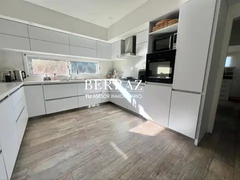 Casa Alquiler 3 Dormitorios Barrio Los Robles Lote de 900 m2 Haras Santa Maria