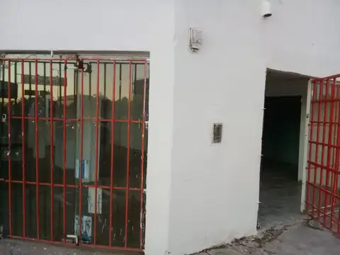 EN VENTA LOCAL EN ESQUINA EN CORRIENTES CAPITAL