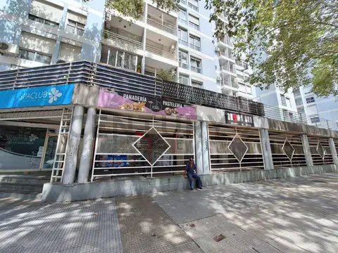 Av. Almirante Brown 200, Piso 6