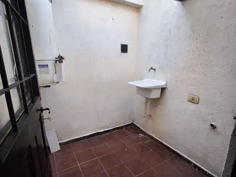 Depto Tipo Casa en Alquiler en Villa Ballester, $ 550.000