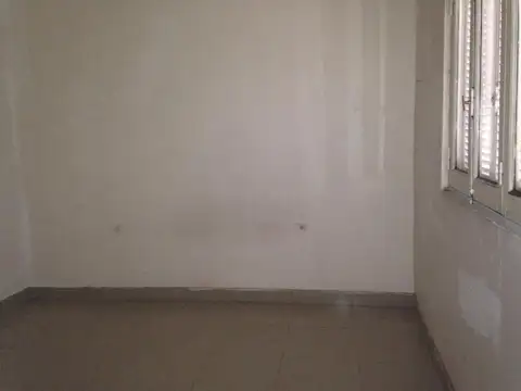 Casa 2 ambientes con 1 baño