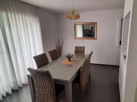 EXC CASA  PARADA 19 MANSA CERCA DE PLAYA  Y AREA COMERCIAL NUEVO SHOPPING ATLANTICO