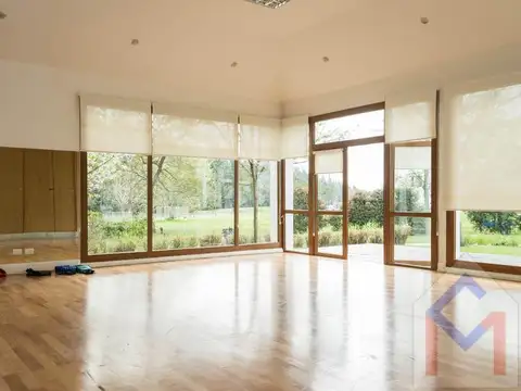 Terreno en Venta en Albanueva, USD 797.000