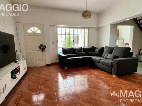 Depto Tipo Casa en Venta 20 años