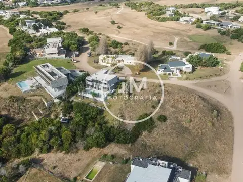 LOTE EN VENTA BARRIO GOLF I (COSTA ESMERALDA )