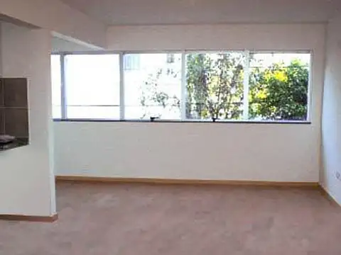 Oficina 4 ambientes con 1 baño