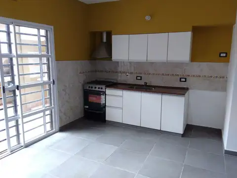Casa 3 ambientes con 2 baños