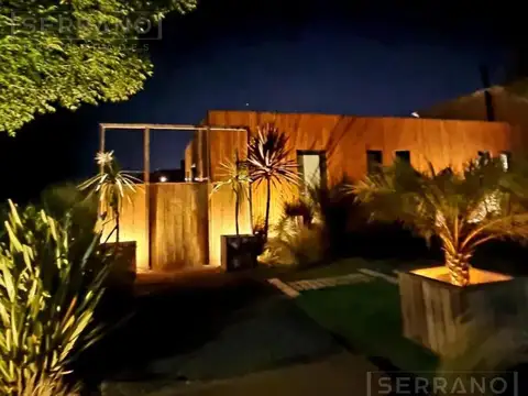 Casa 4 ambientes con 5 baños