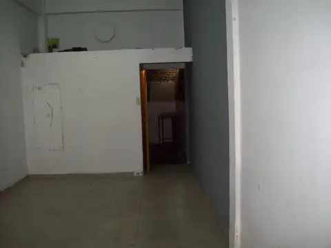 Local Comercial en Alquiler  - Villa Ballester