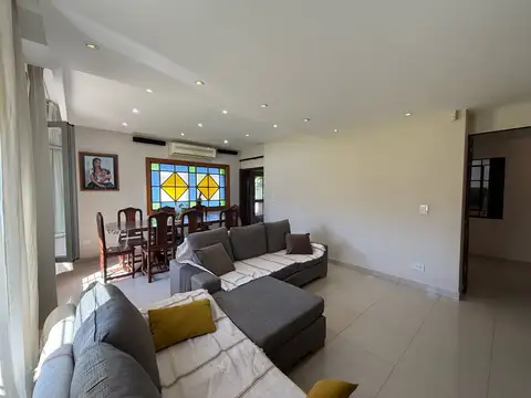 Casa en Venta al Oeste