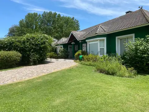 Casa en Venta con 5 cocheras