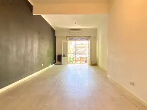 Depto Tipo Casa en Venta en Villa del Parque, USD 160.000