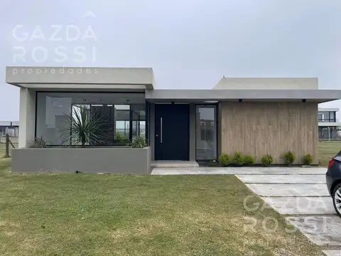 Casa en Venta en Countries y Barrios Cerrados en Ezeiza, USD 250.000