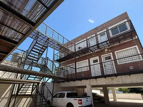 Lamadrid 100, Piso 2