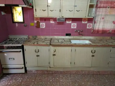 Casa en Venta en Castelar, USD 190.000