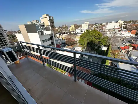 Departamento en Alquiler con 1 cocheras