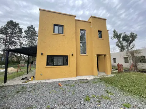 Casa en venta CON RENTA en barrio Santa Clara