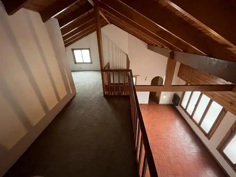 Depto Tipo Casa 3 ambientes con 2 baños