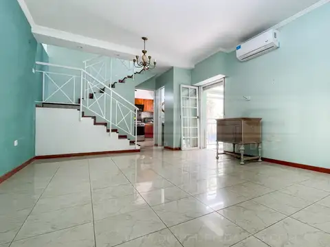 Machain  al 4200 Entre Besares y Ruiz Huidobro