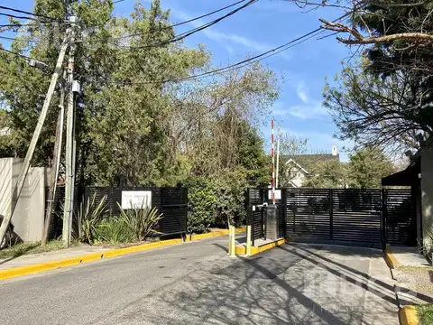 Barrio La Claridad 2, Av. Sucre y Padre Acevedo, lote 6